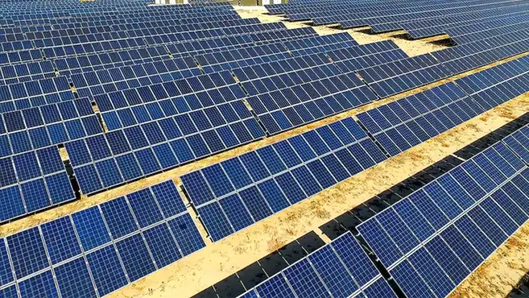 Güneş Enerjisi Rekoru: 141 Bin MW Üretim! Güneş Enerjisi Rekoru: 141 Bin MW Üretim!