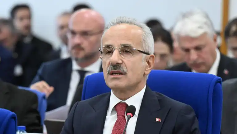 Bakan, Arama Motoru Algoritmasını ve Sosyal Medyayı Değerlendiriyor