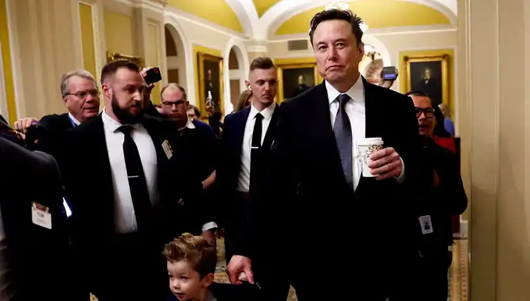 Musk: Fed'de Fazla Personel Var!