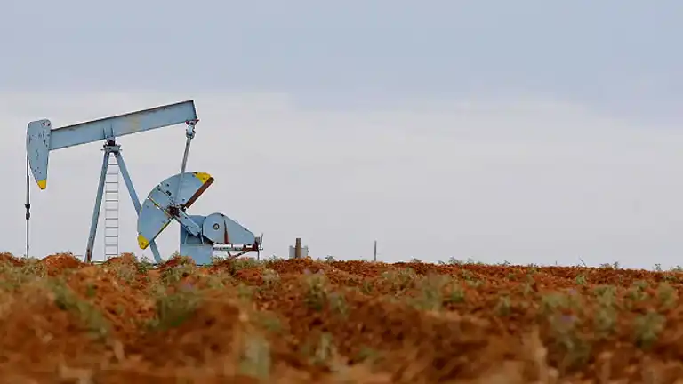 Rusya'da Petrol ve Doğal Gaz Üretimi Düştü